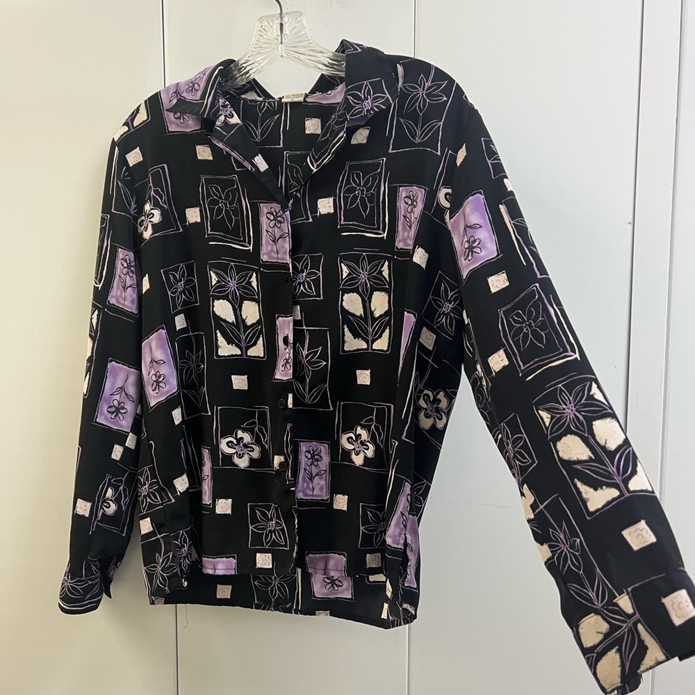 NWOT Notations Flower Button Down Blouse